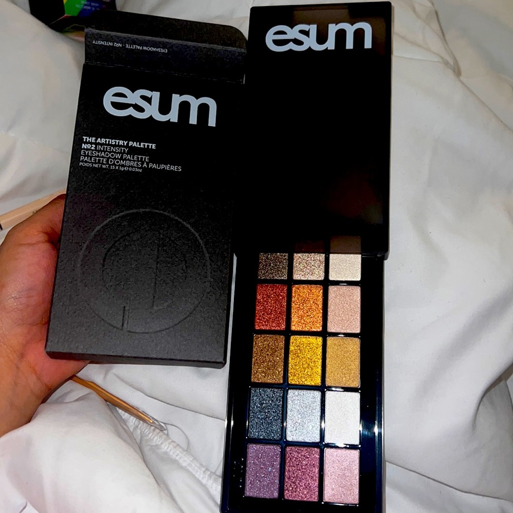 Brand new eyeshadow palette